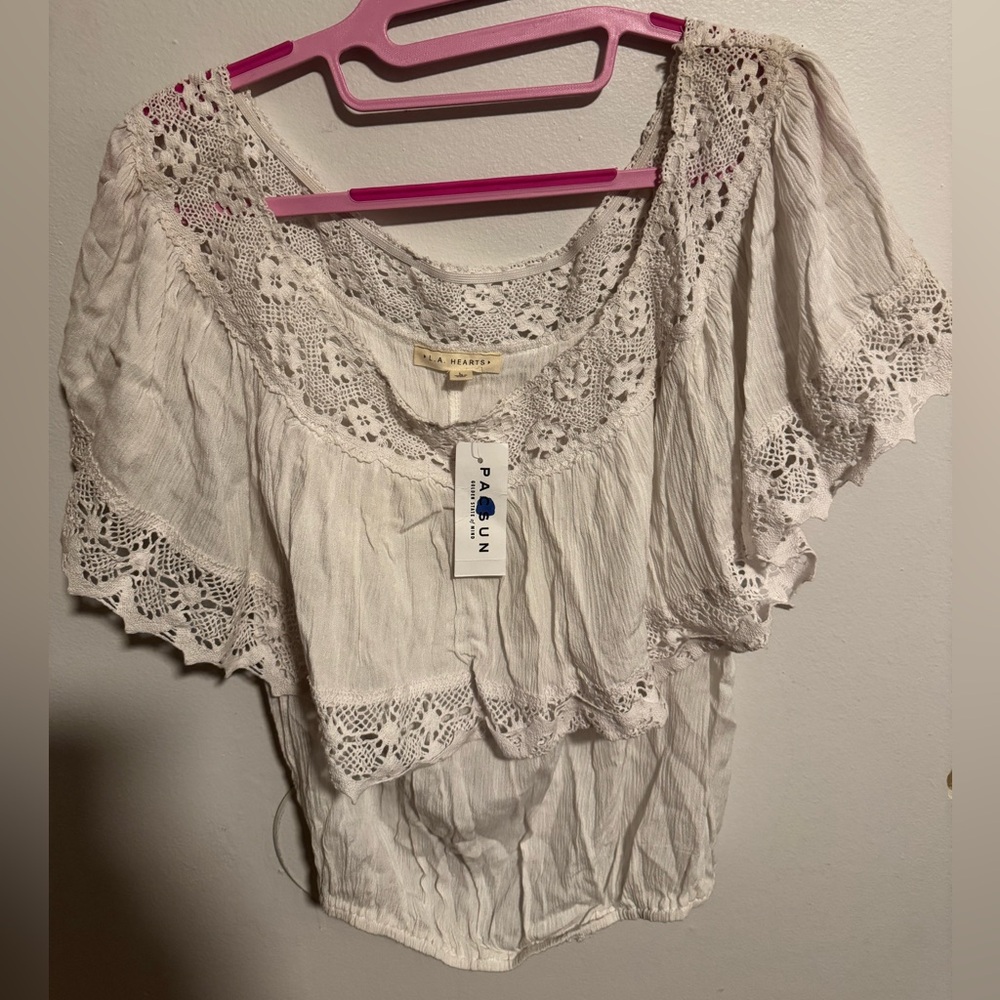 Pack on white ruffle crop top
